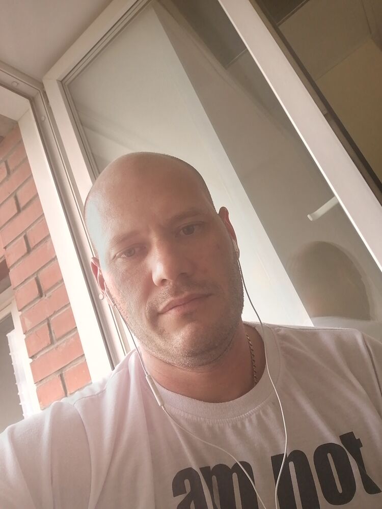 27476791  , 40 ,    