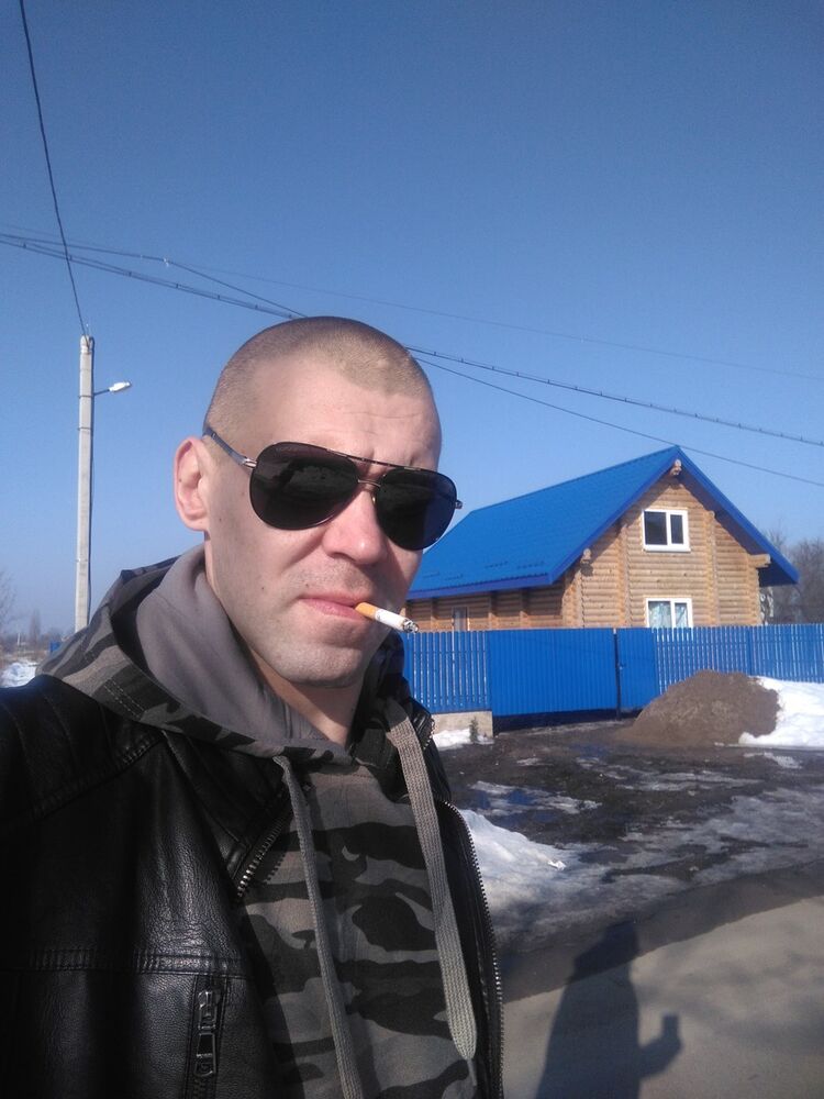  15245291  Maxim, 41 ,    