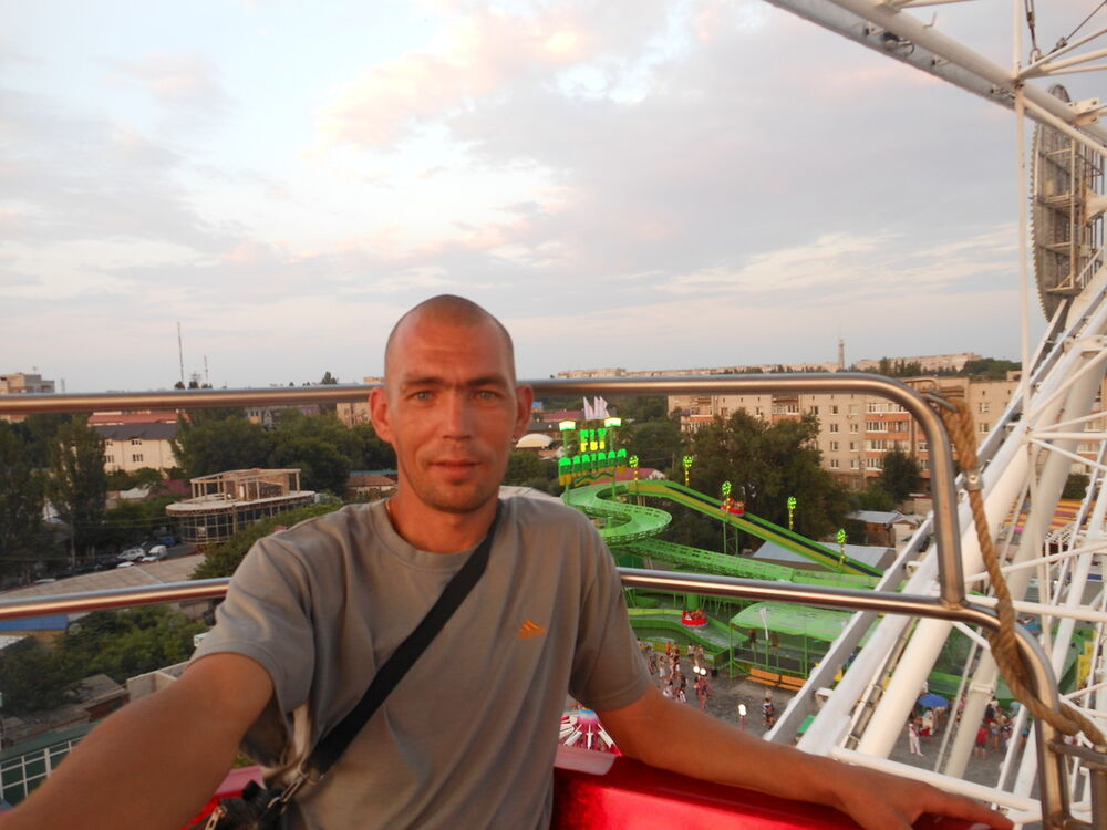  6046151  Igor, 48 ,    