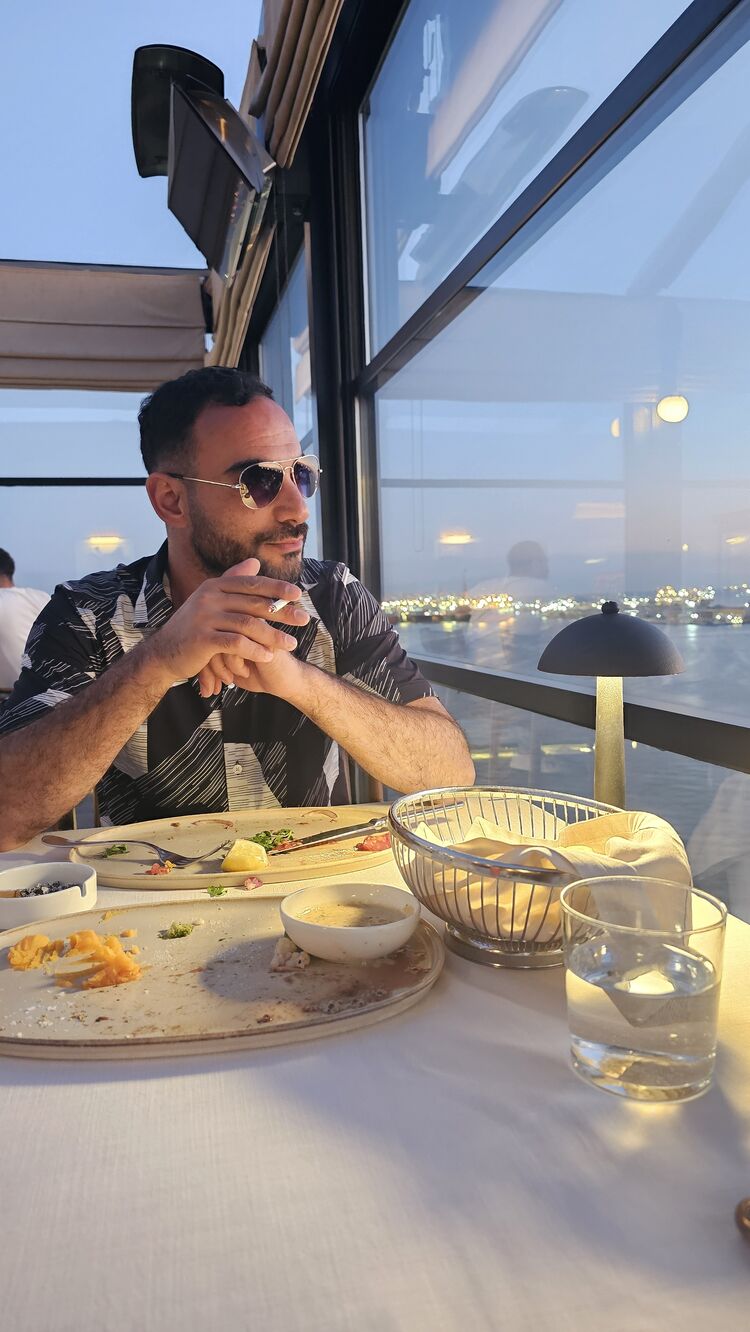  46841731  Marcel, 29 ,    Sevilla