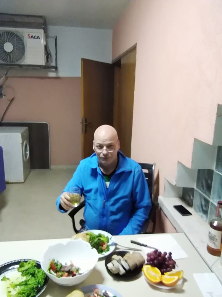  11756711  Sergey, 70 ,    