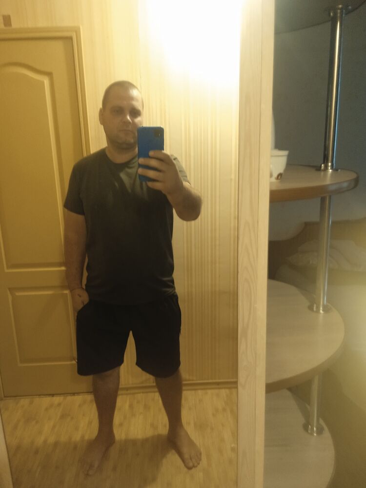  ,   Sergiu, 36 ,   ,   