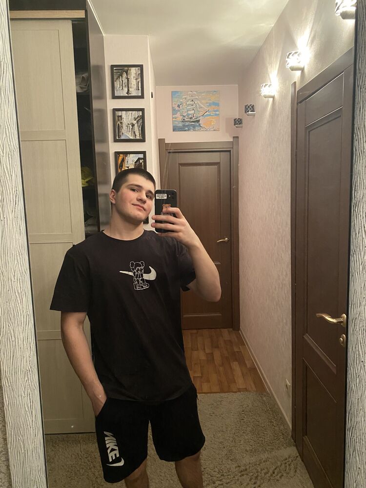  42527941  , 22 ,    