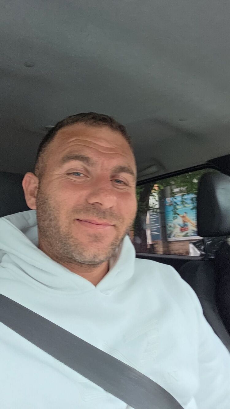  54204861  Deniz, 36 ,    