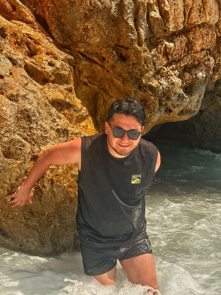  54343281  Behzod, 34 ,    