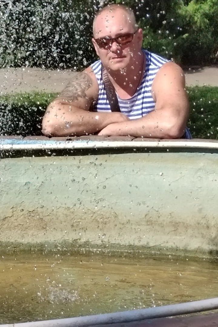  48117871  , 43 ,    