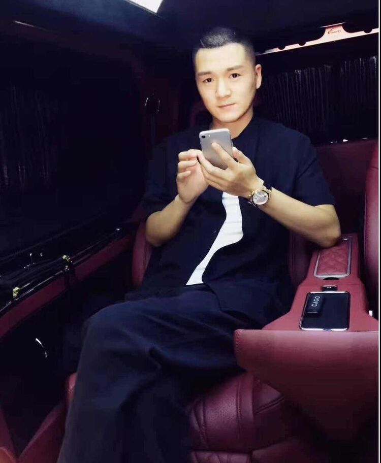  10489531  Ben, 45 ,    -