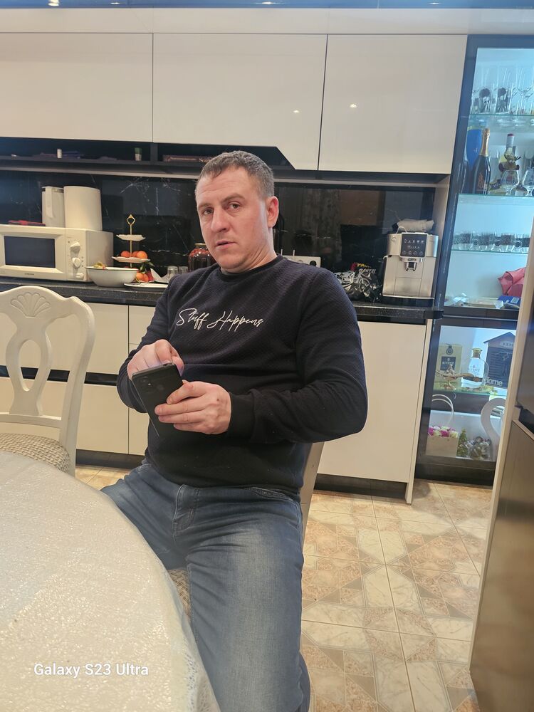  ,   Grigore, 35 ,   ,   