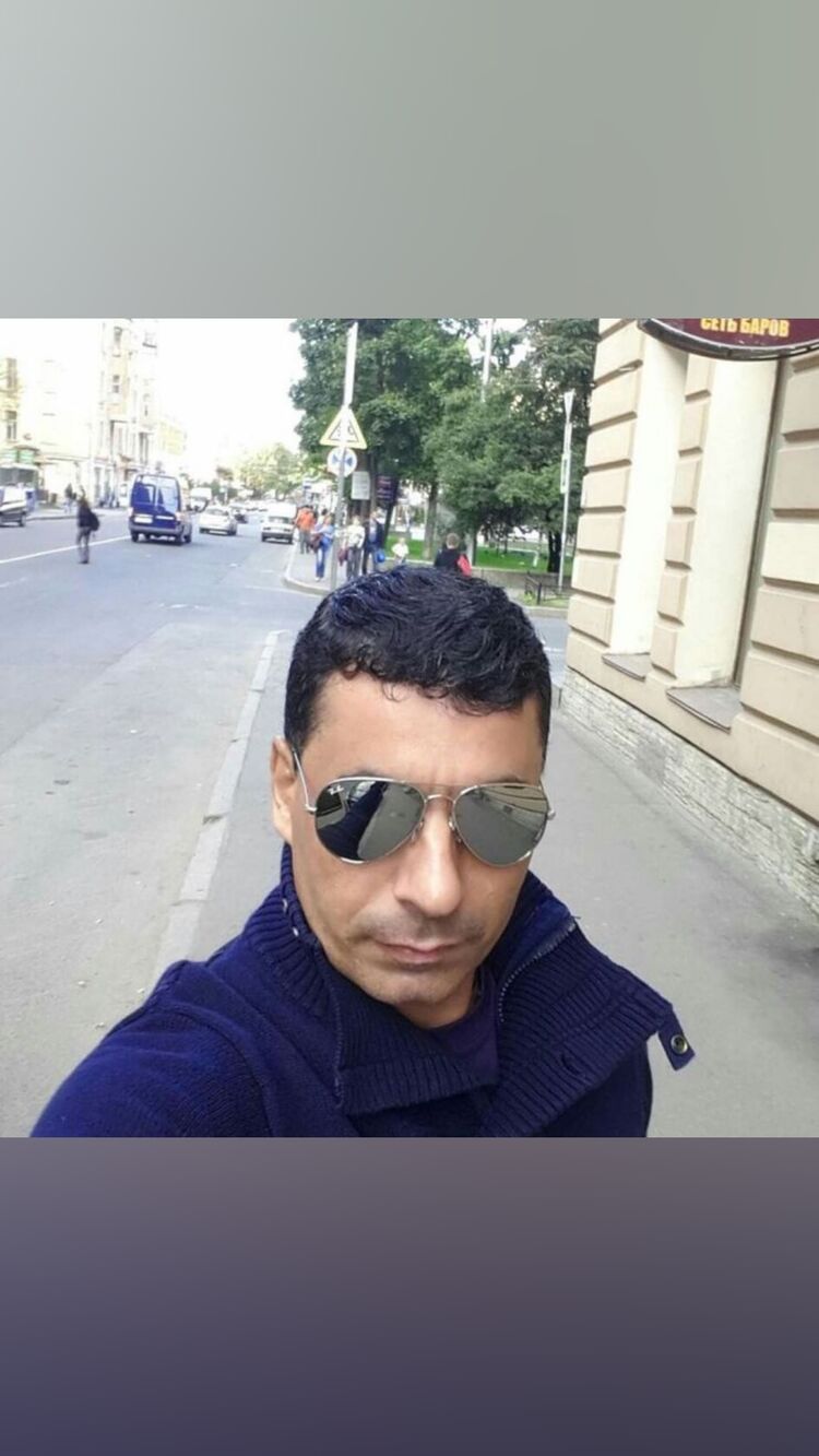  43061801  Sameh, 49 ,    -
