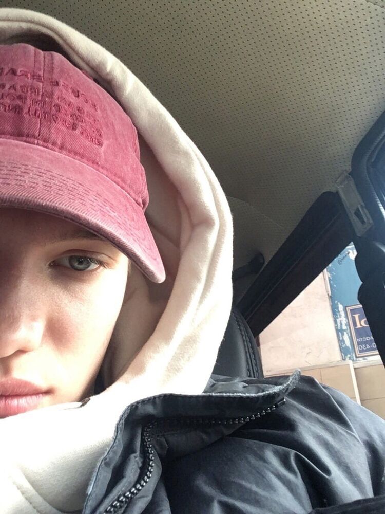  34272411  Kostya, 24 ,    
