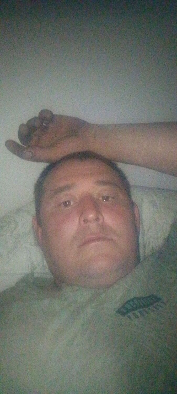  52323261  , 37 ,    