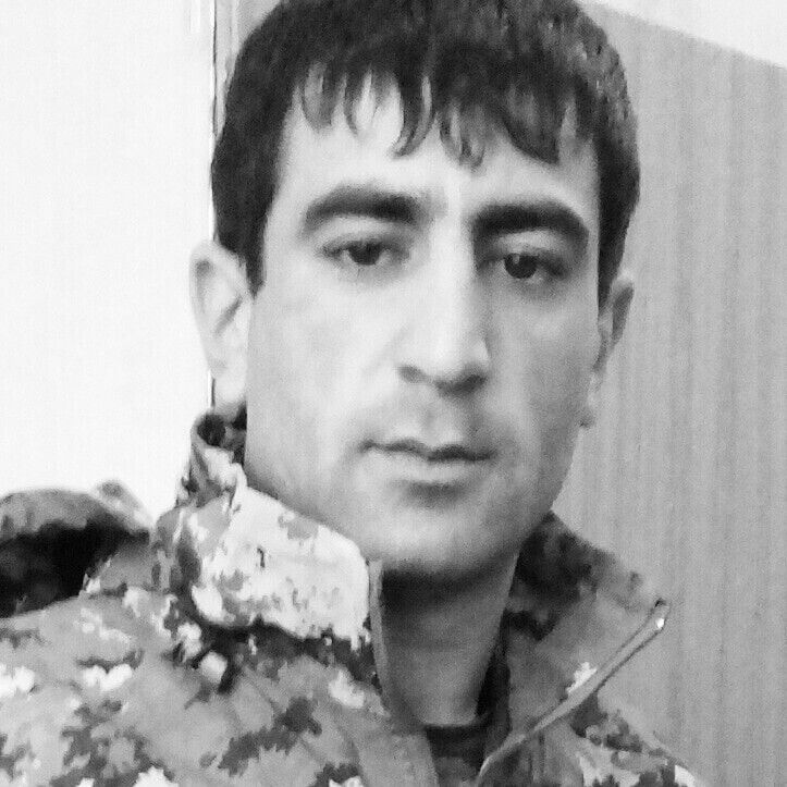  20570951  Karen, 34 ,    