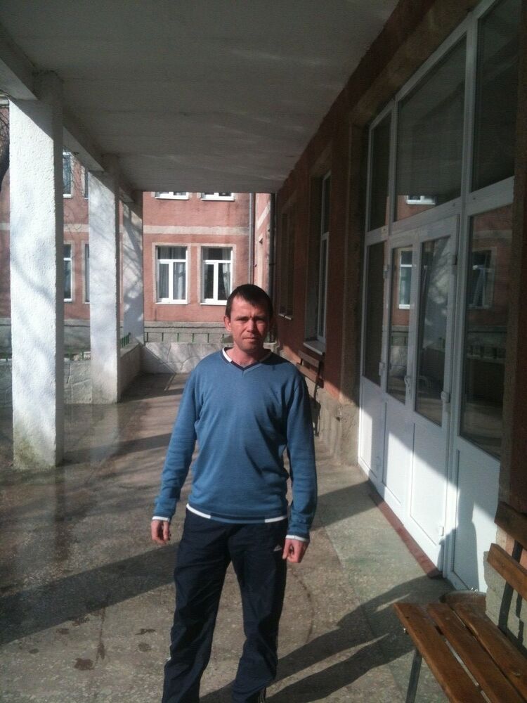  15054591  Denis, 41 ,    