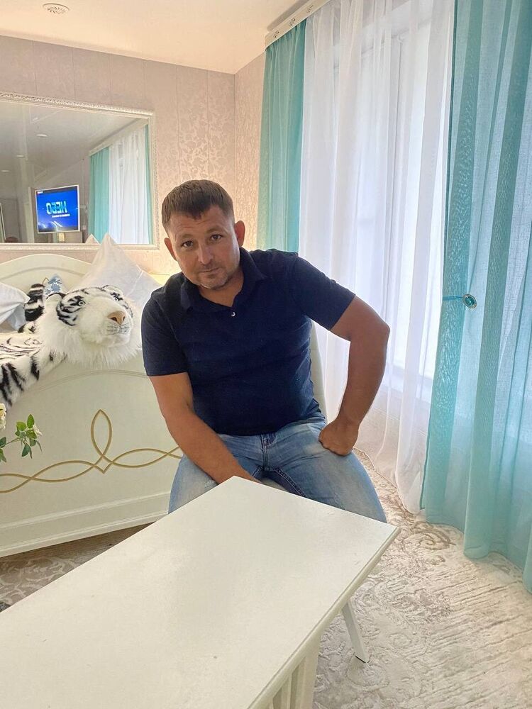  ,   Aleksei, 41 ,   ,   