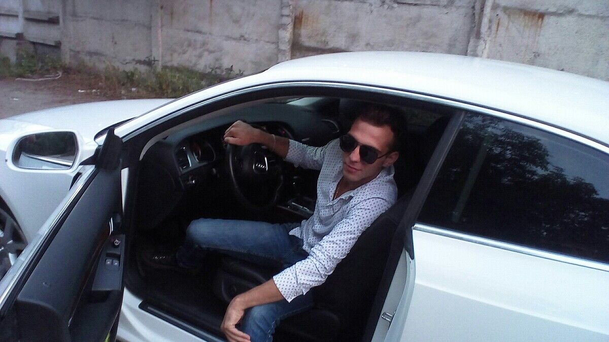  20376431  Inteligentik, 32 ,    