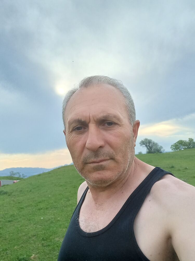  32565961  , 51 ,    