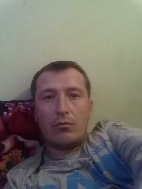  5757951  Aziz, 44 ,    