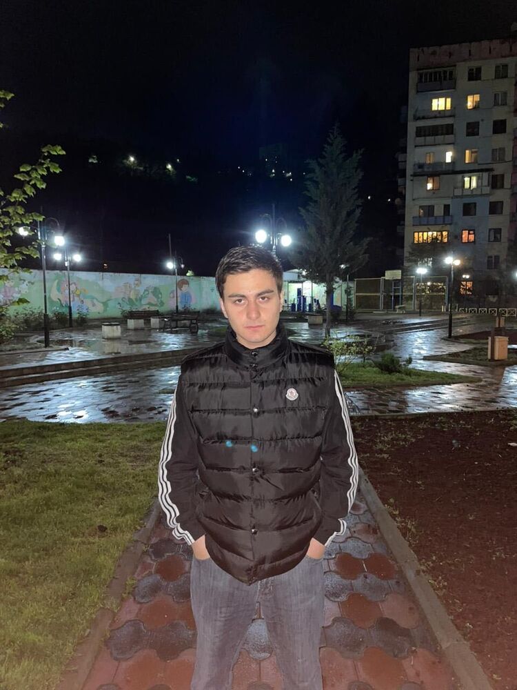  ,   Beno, 19 ,   ,   