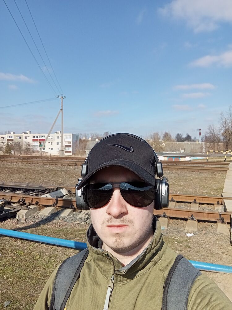  42231961  Vlad, 23 ,    