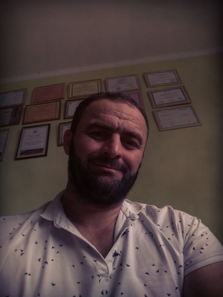  ,   Lion, 47 ,   ,   , c 