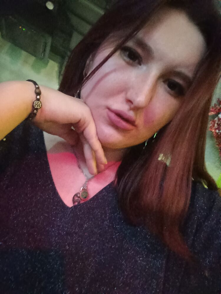  48521551  Irina, 25 ,    