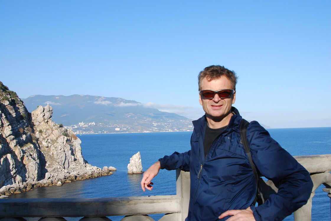  21270211  Oleg, 53 ,    Praha