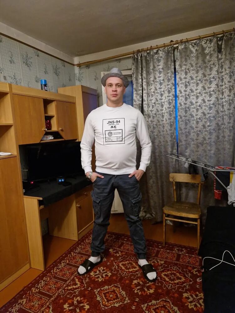  43376861  , 34 ,    