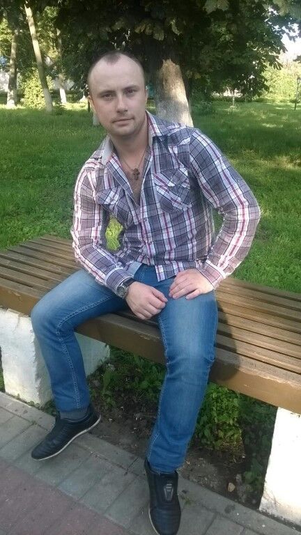  16582671  Maks, 37 ,    