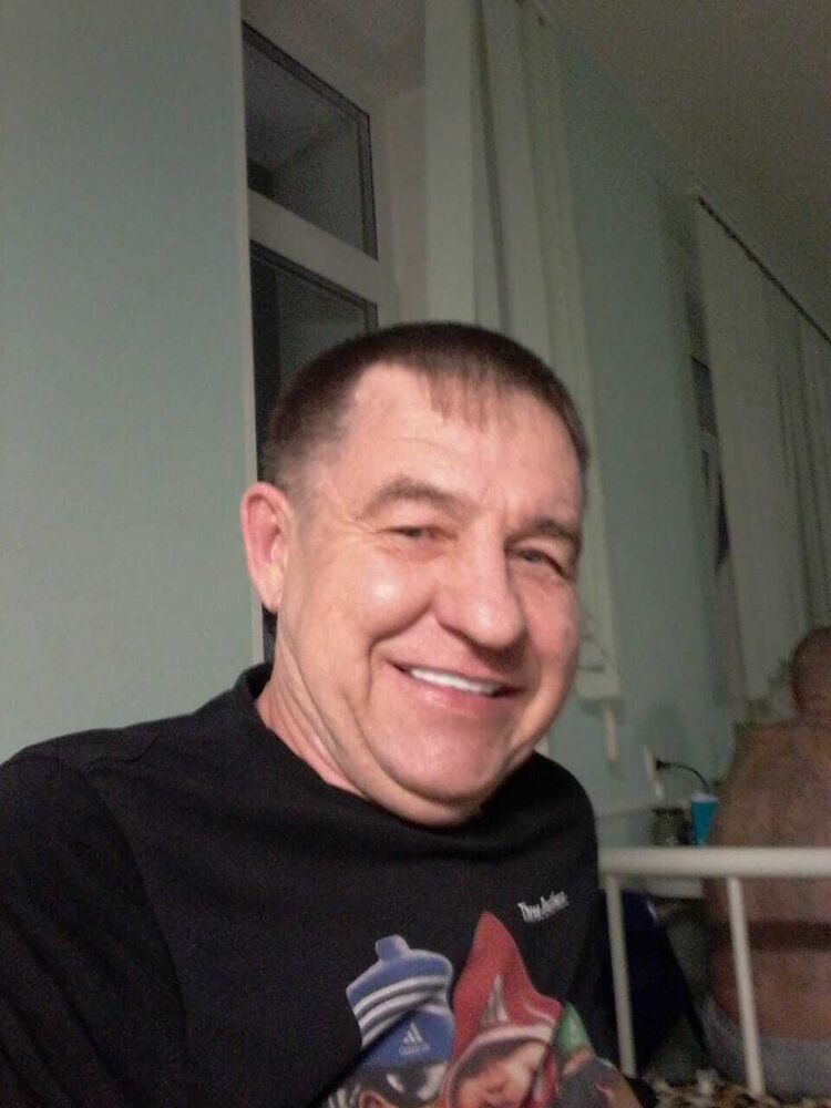  40586821  , 56 ,    