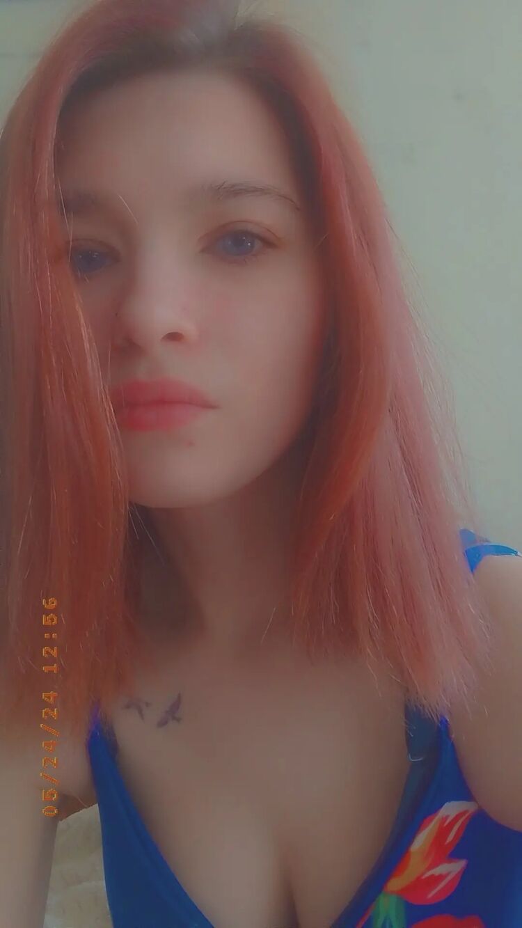  49779421  Anastasia, 24 ,    