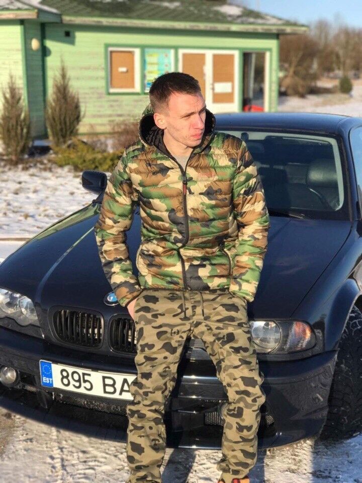  10789571  Valerij, 29 ,    