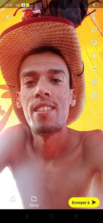  24211341  Abdou, 28 ,    Algiers