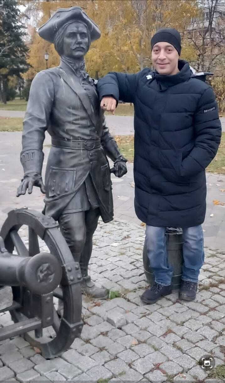  ,   Amr, 47 ,   ,   