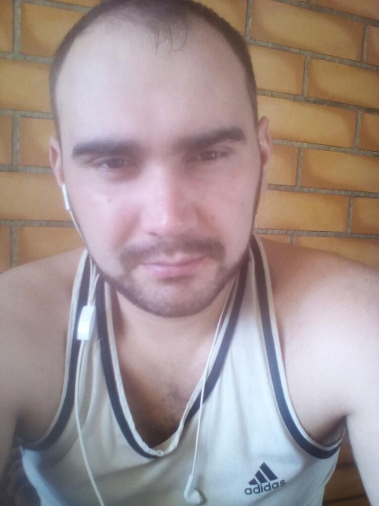  15169991  Artem, 35 ,    