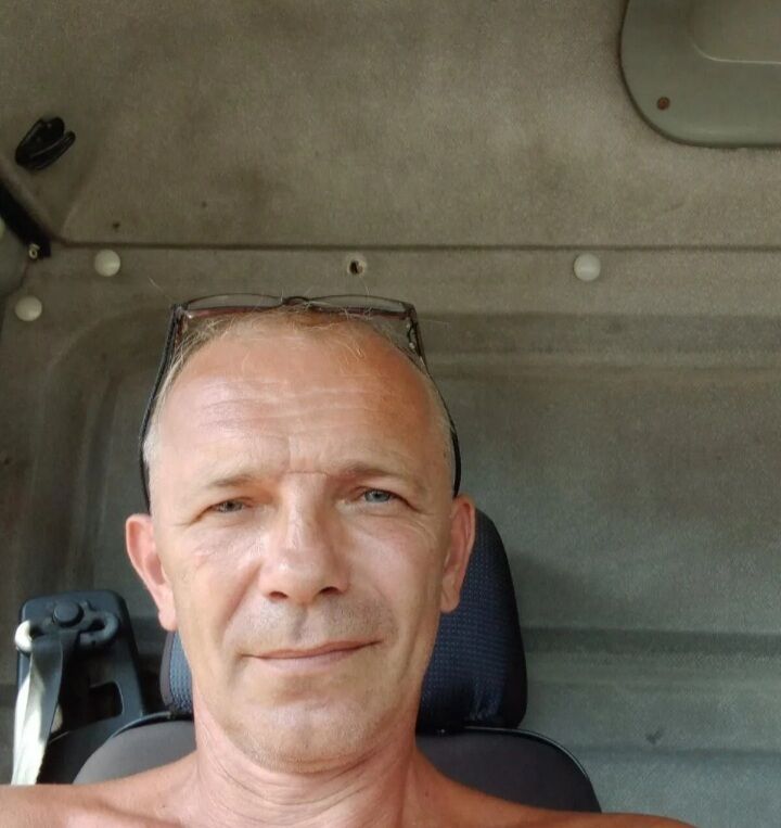  28548851  , 53 ,    