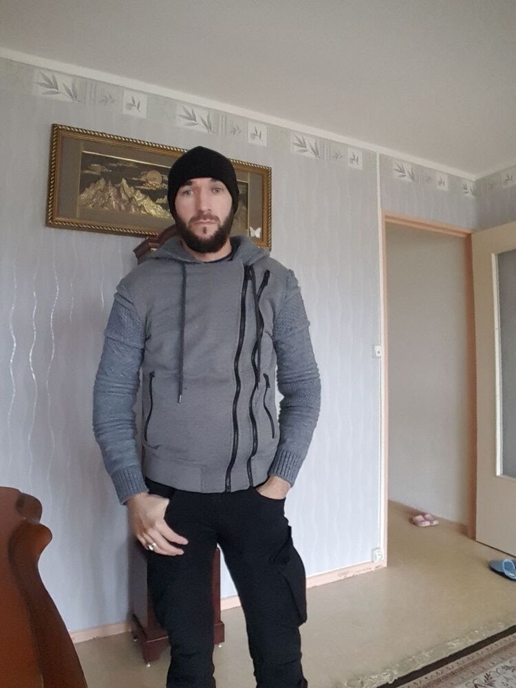  22661691  Kazbek, 48 ,    