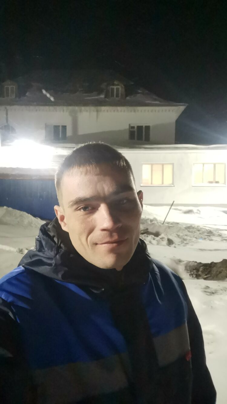  48889331  , 27 ,    
