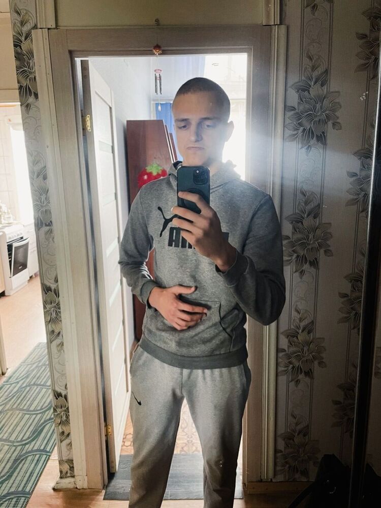  53910911  Vladimir, 20 ,    