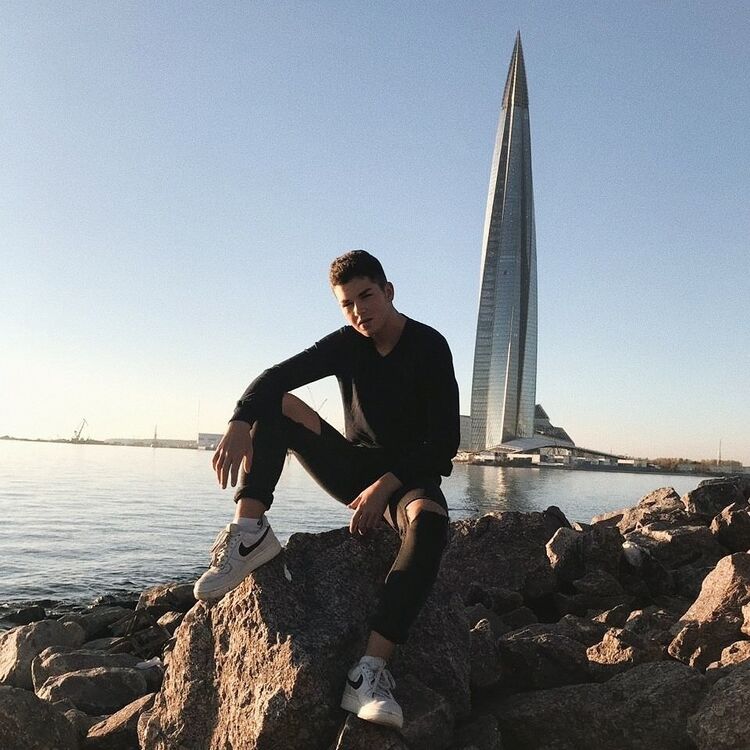  16612291  Stas, 26 ,    