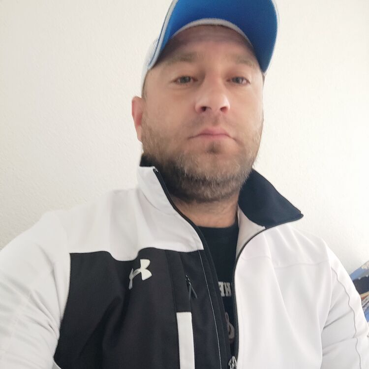  46179371  Ivan, 38 ,    