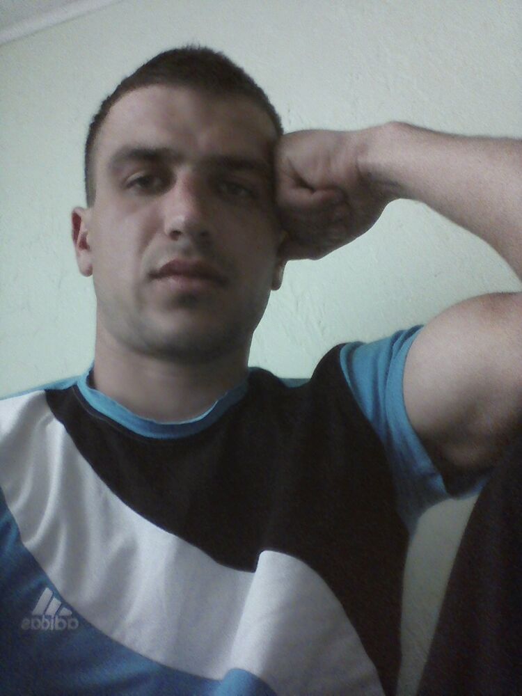  7482711  VLADIMIR, 33 ,    