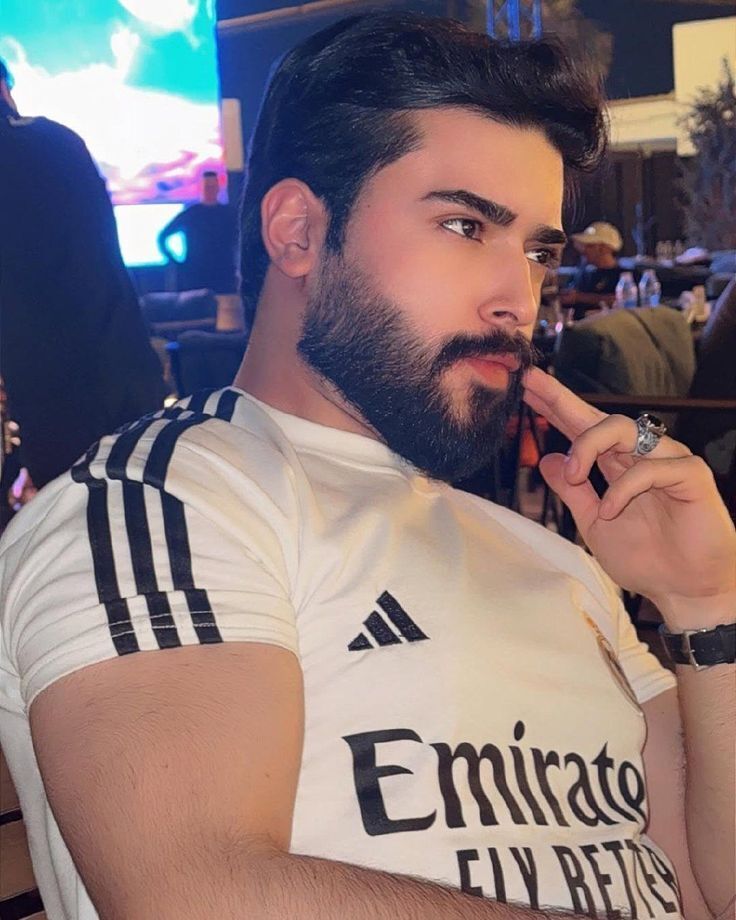  ,   Emil Baku, 38 ,   ,   , c 