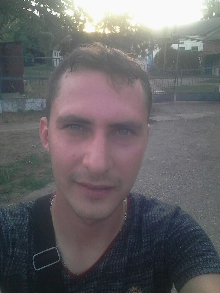  13008151  Rik, 31 ,    