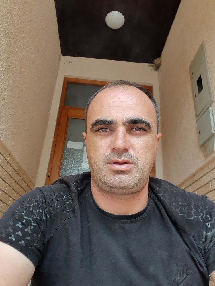  Ohrid,   Igor, 38 ,   ,   , c 