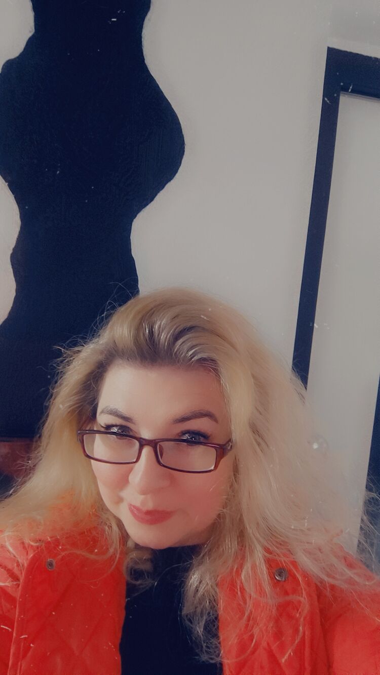  ,   DominaNadine, 41 ,   ,   