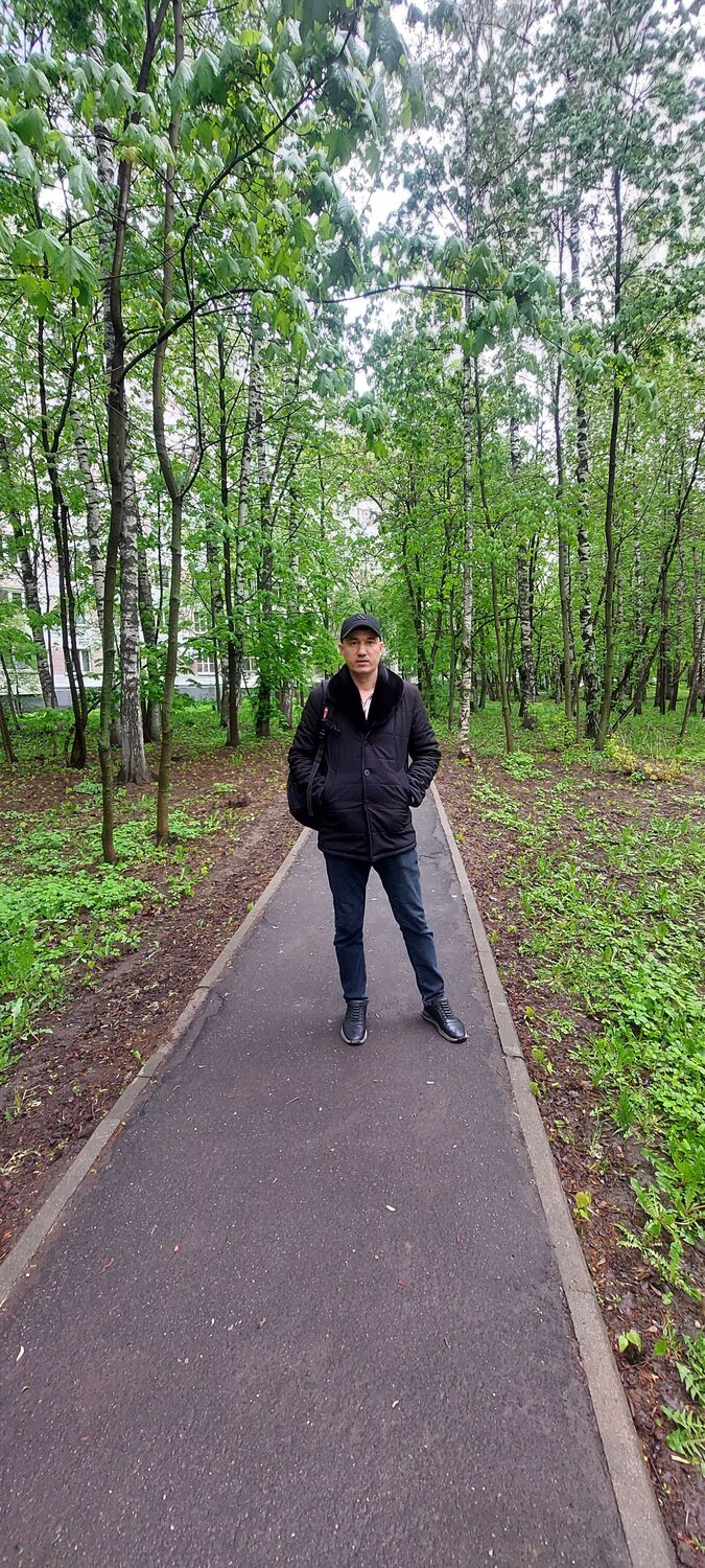  53373941  Atash, 39 ,    