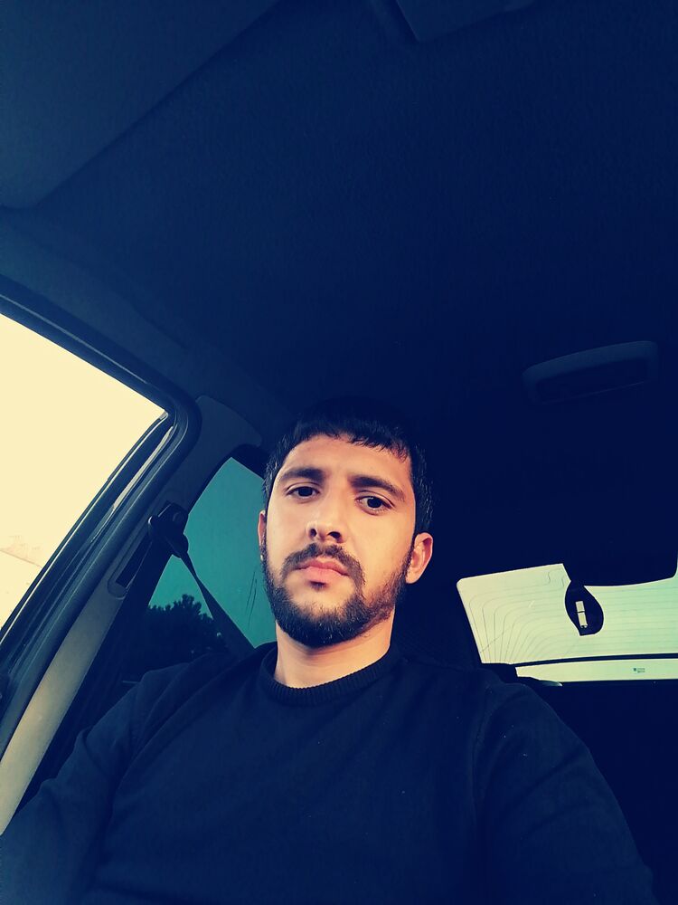  46437881  Ahmad, 27 ,    
