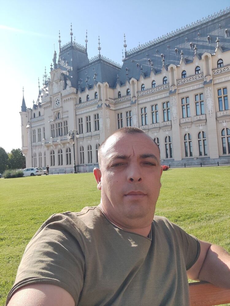 29269651  Serghei, 42 ,    