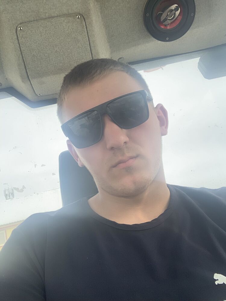  43827781  , 20 ,    