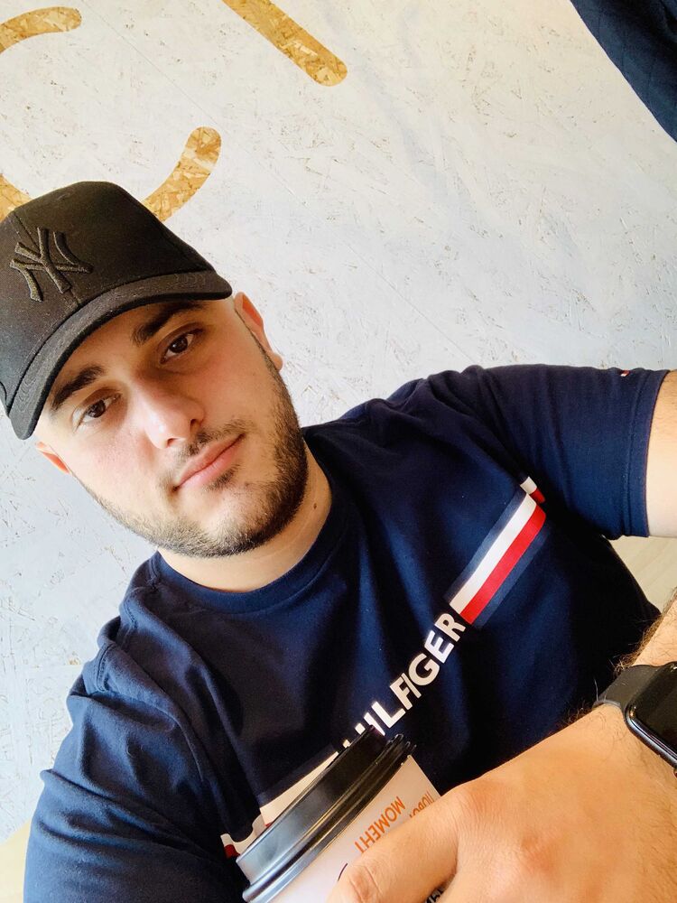  ,   Arman, 34 ,   ,   